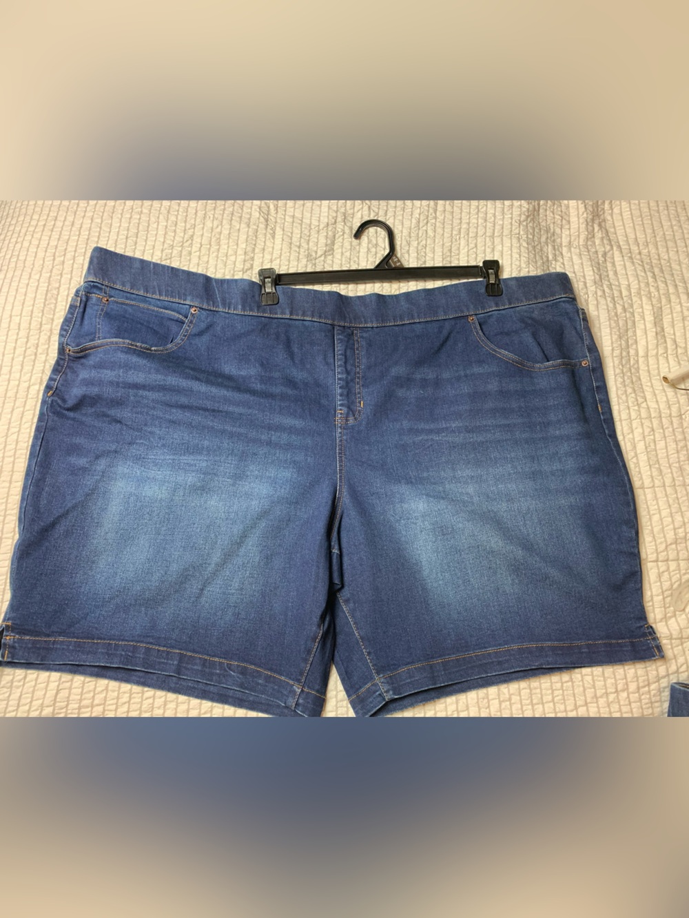 Terra & Sky Plus Size 4X Classic Blue Denim Women’s Pull-on Bermuda Shorts